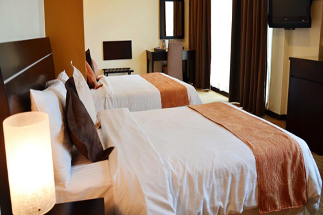 ฮกหลี โฮเต็ล แอนด์ เรสซิเดนซ์ - ทาวเวอร์ บี Hotel กูชิง ภายนอก รูปภาพ