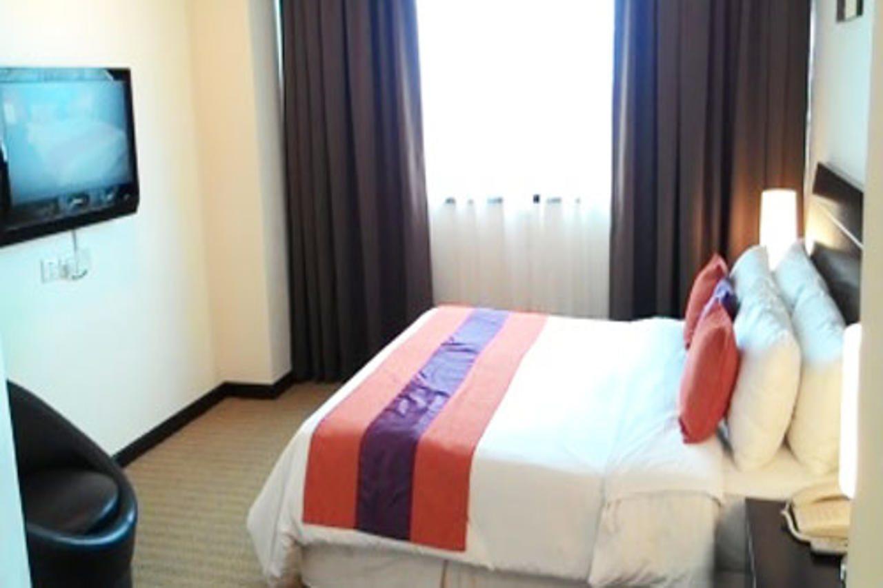 ฮกหลี โฮเต็ล แอนด์ เรสซิเดนซ์ - ทาวเวอร์ บี Hotel กูชิง ภายนอก รูปภาพ