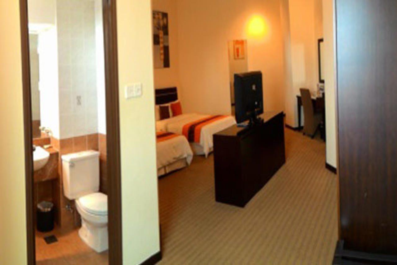 ฮกหลี โฮเต็ล แอนด์ เรสซิเดนซ์ - ทาวเวอร์ บี Hotel กูชิง ภายนอก รูปภาพ
